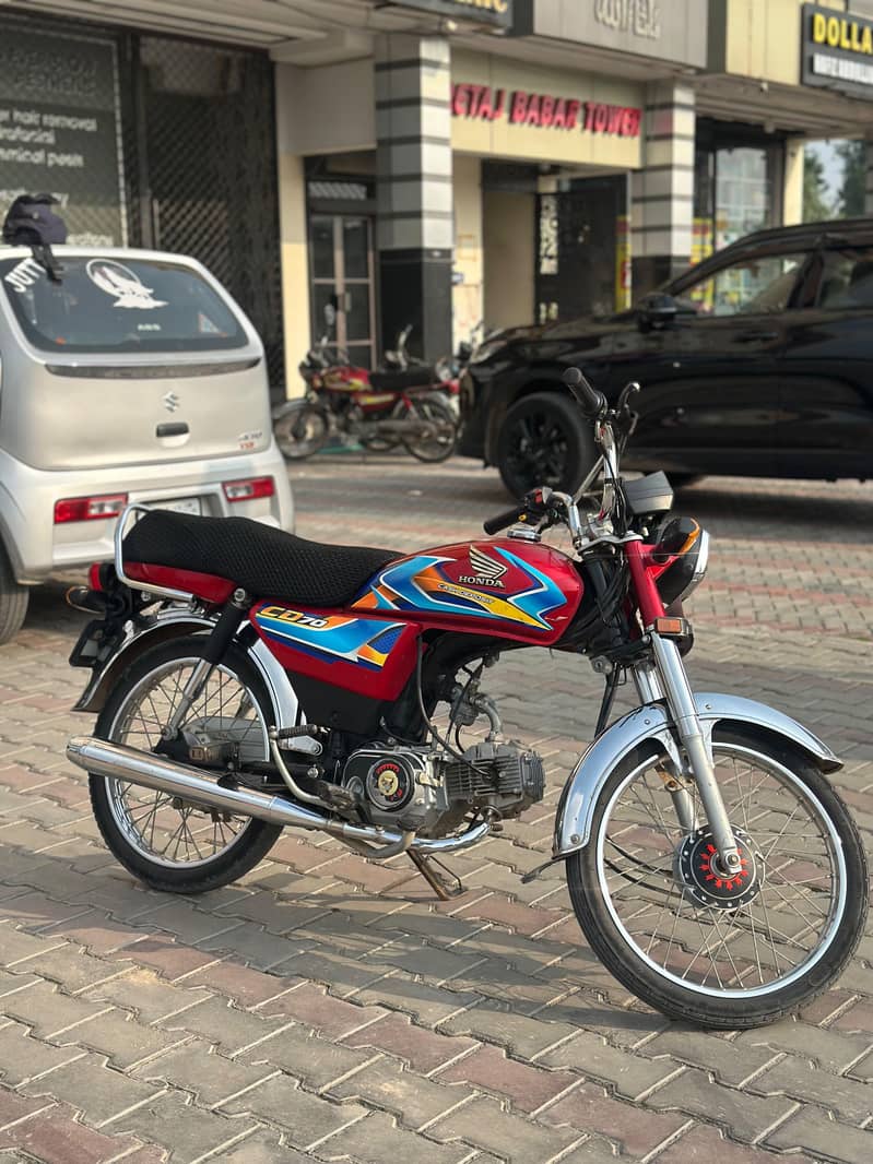 CD70 model 25/26 condition 10/8 . . . 03298300073 only whatsapp 2
