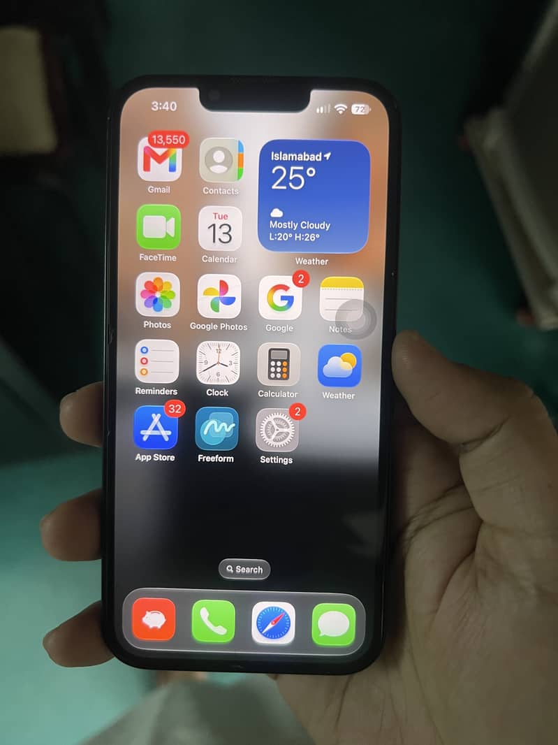 Apple iPhone 13 6