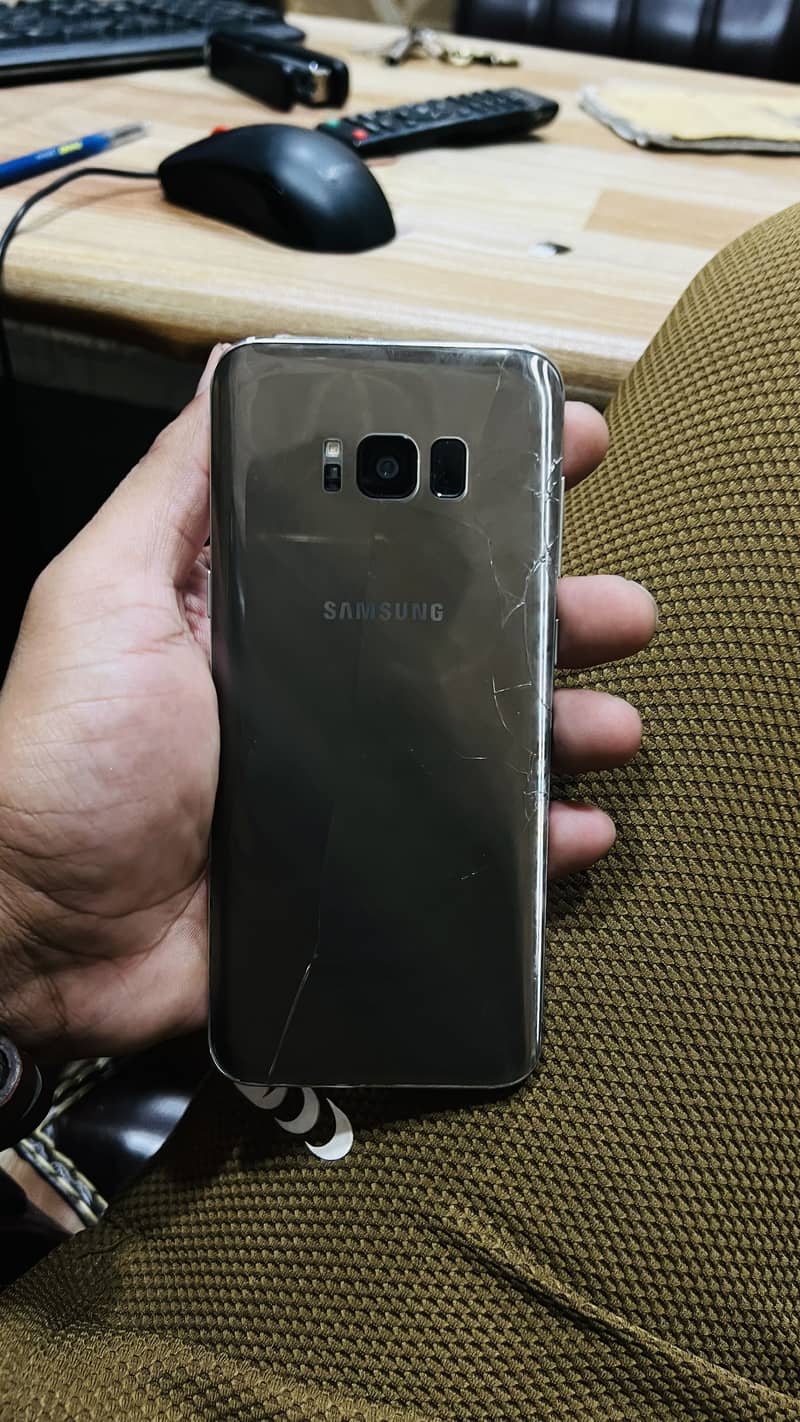 Samsung Mobile S8 Plus 1