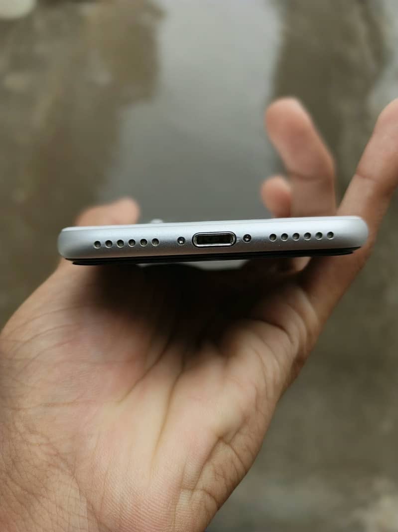 Apple iPhone SE 2
