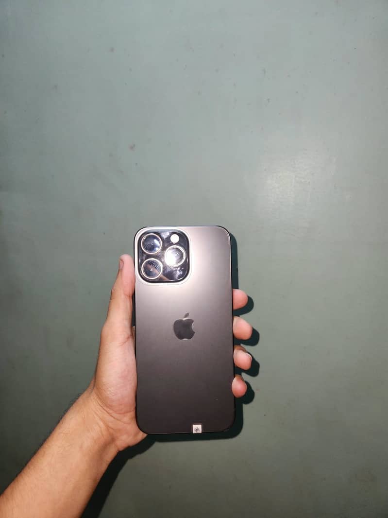 Apple iPhone 15 Pro Max 1