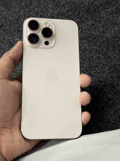 Apple iPhone 16 Pro Max