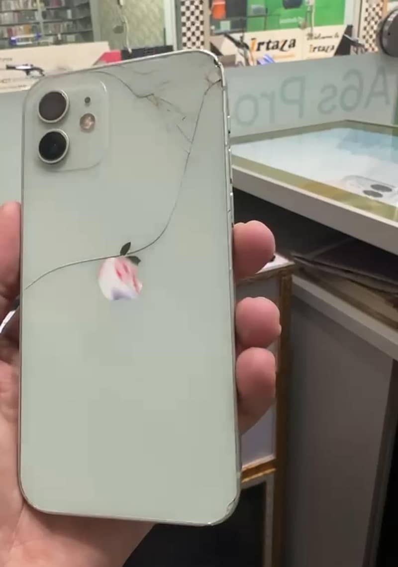 Apple iPhone 12 0