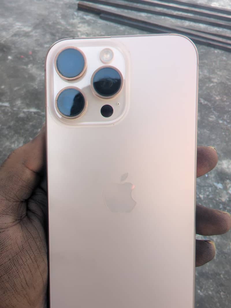 Apple iPhone 16 Pro Max 0