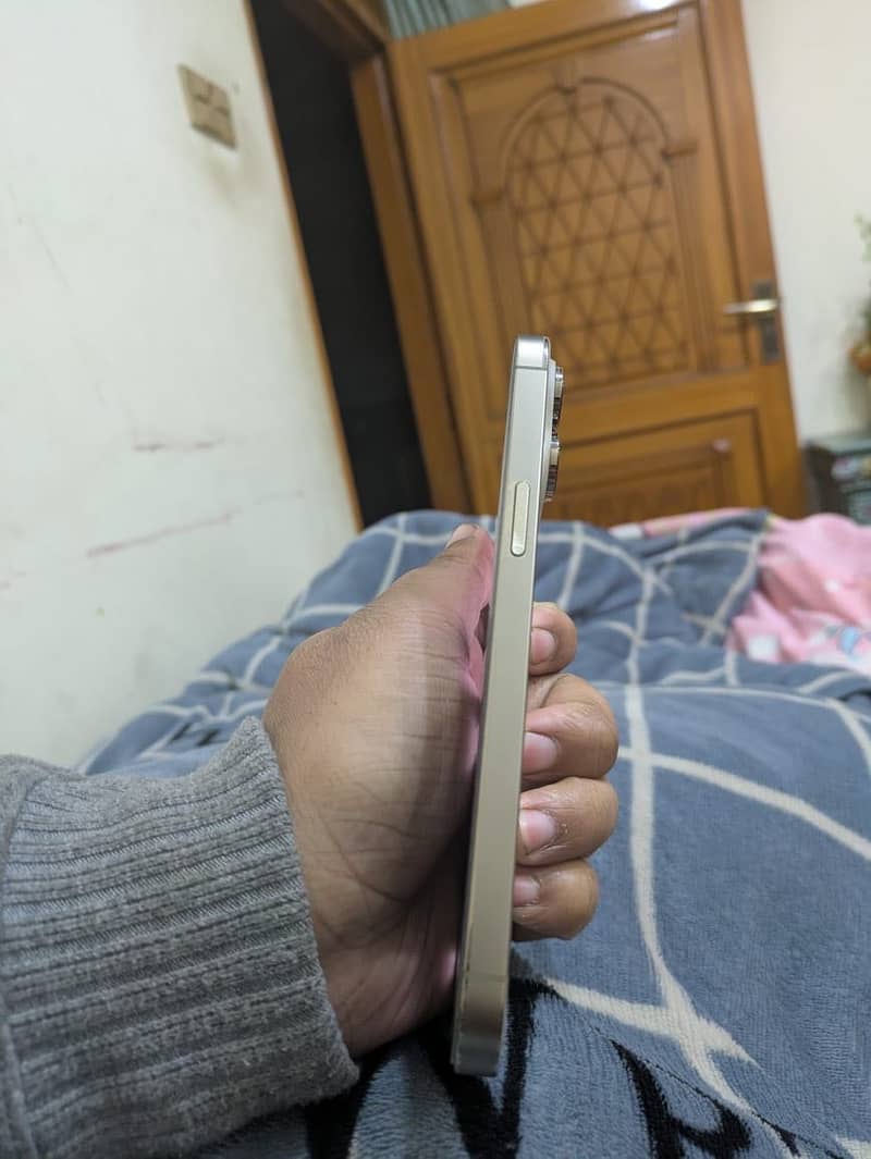 Iphone 12 pro max 1
