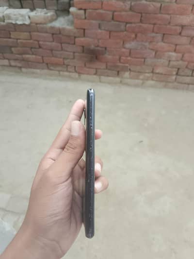 One Plus 6T - 8/128 Dual sim Pta Exchange possible