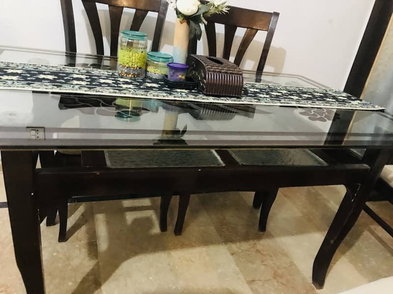 6 seater dining table 0