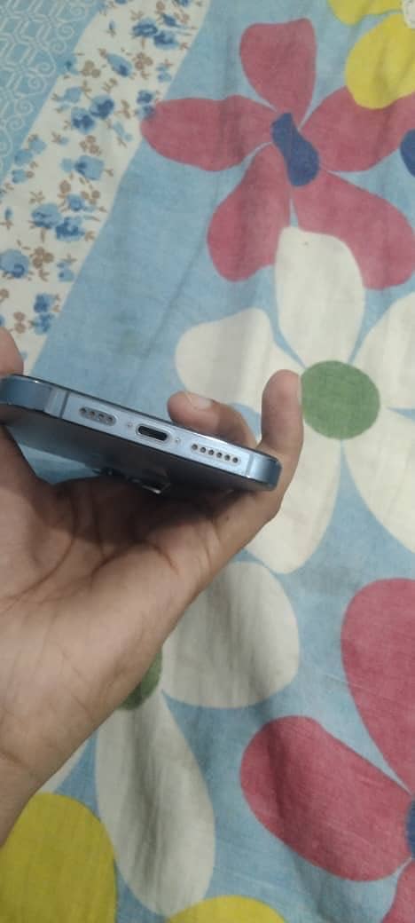 Apple iPhone 13 Pro Max 4