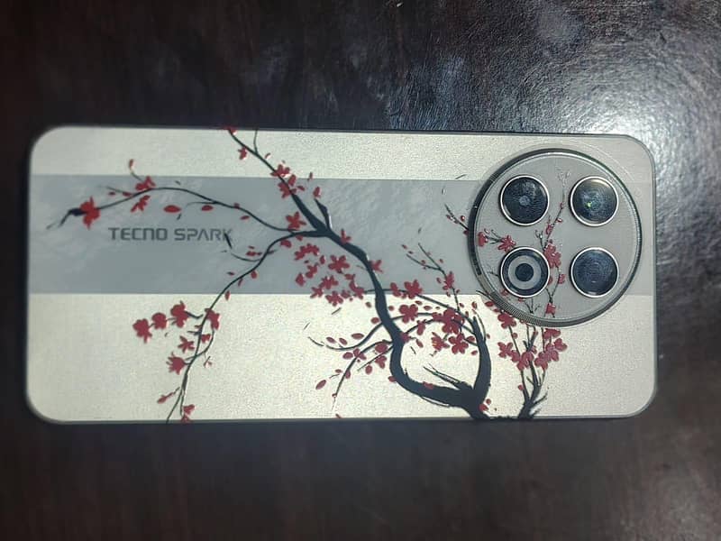 Tecno SPARK 30 Pro 0