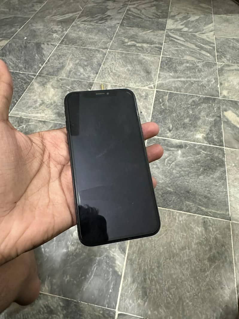 Apple iPhone X 3