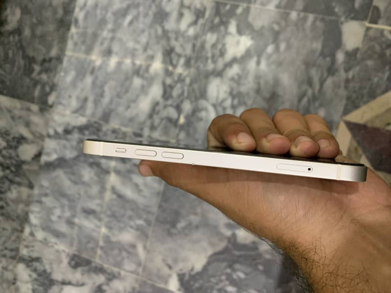 Apple iPhone 12 mint condition 3