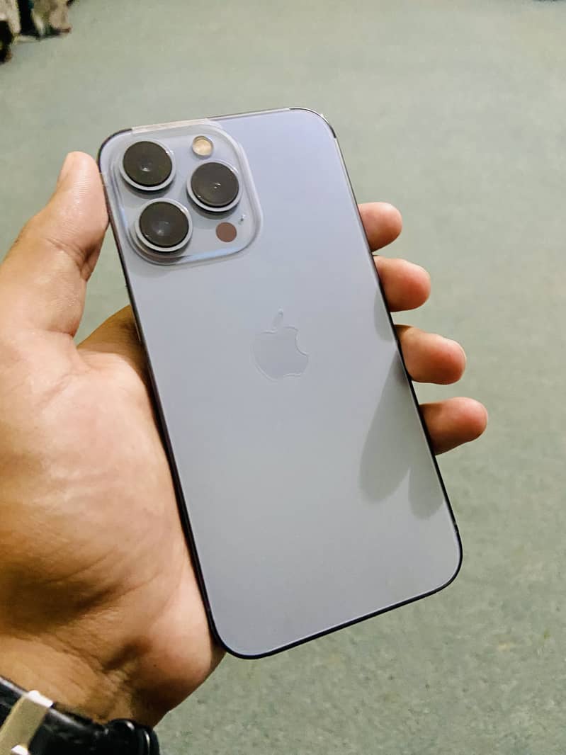 Apple iPhone 13 Pro 0