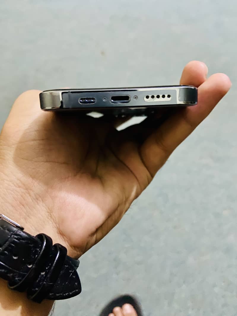 Apple iPhone 13 Pro 6