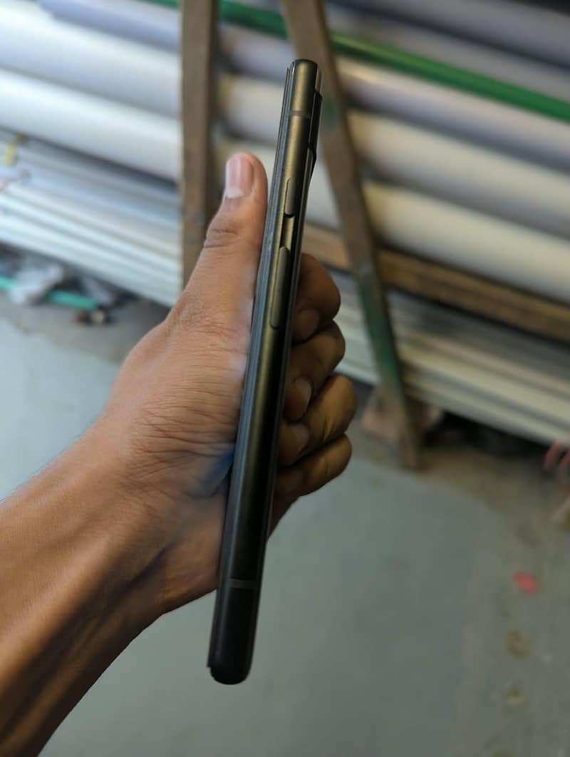 Google Pixel 6a 4