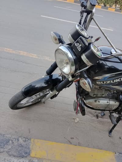 Suzuki GS150 SE