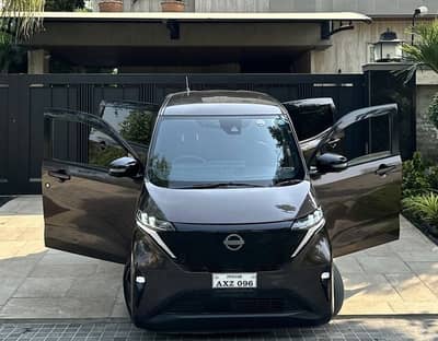 Nissan sakura G  premium pakage