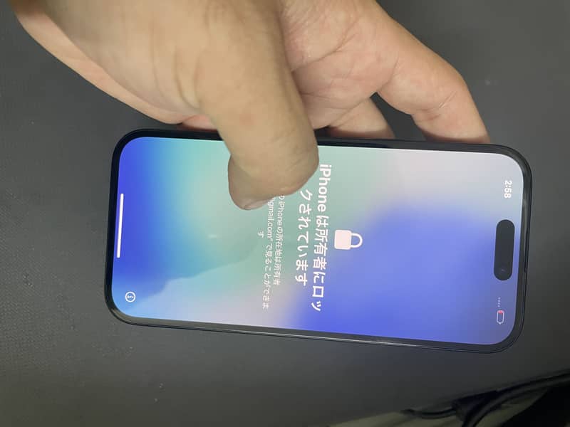 Apple iPhone 16 4