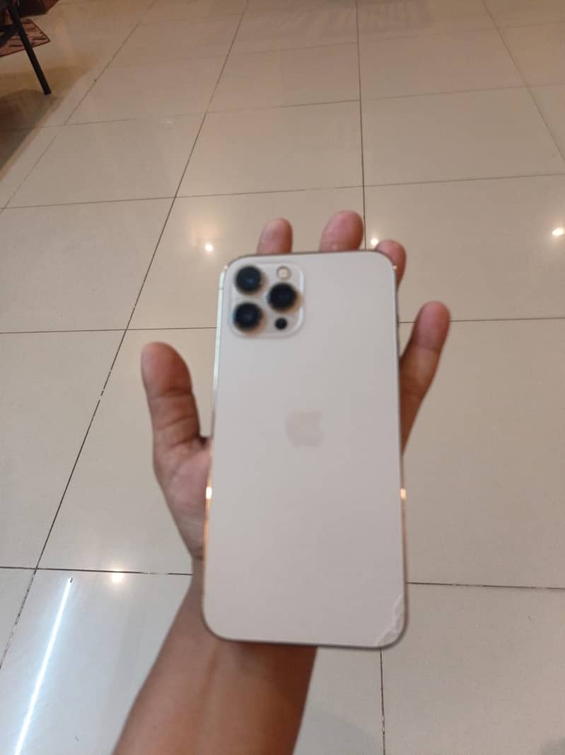 Apple iPhone 12 Pro Max 3