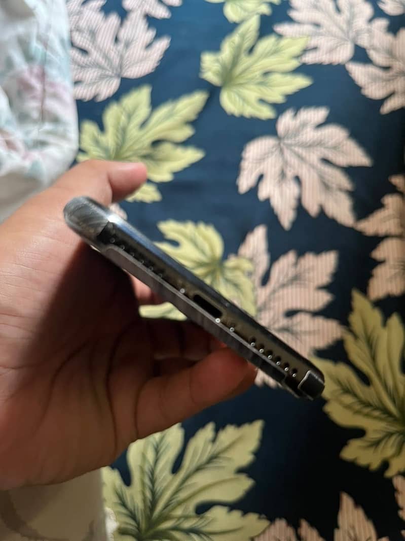 Apple iPhone X 2