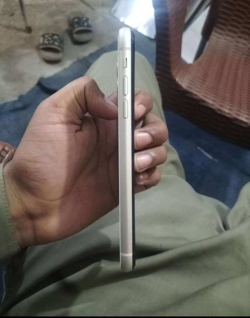 iphone 11 4