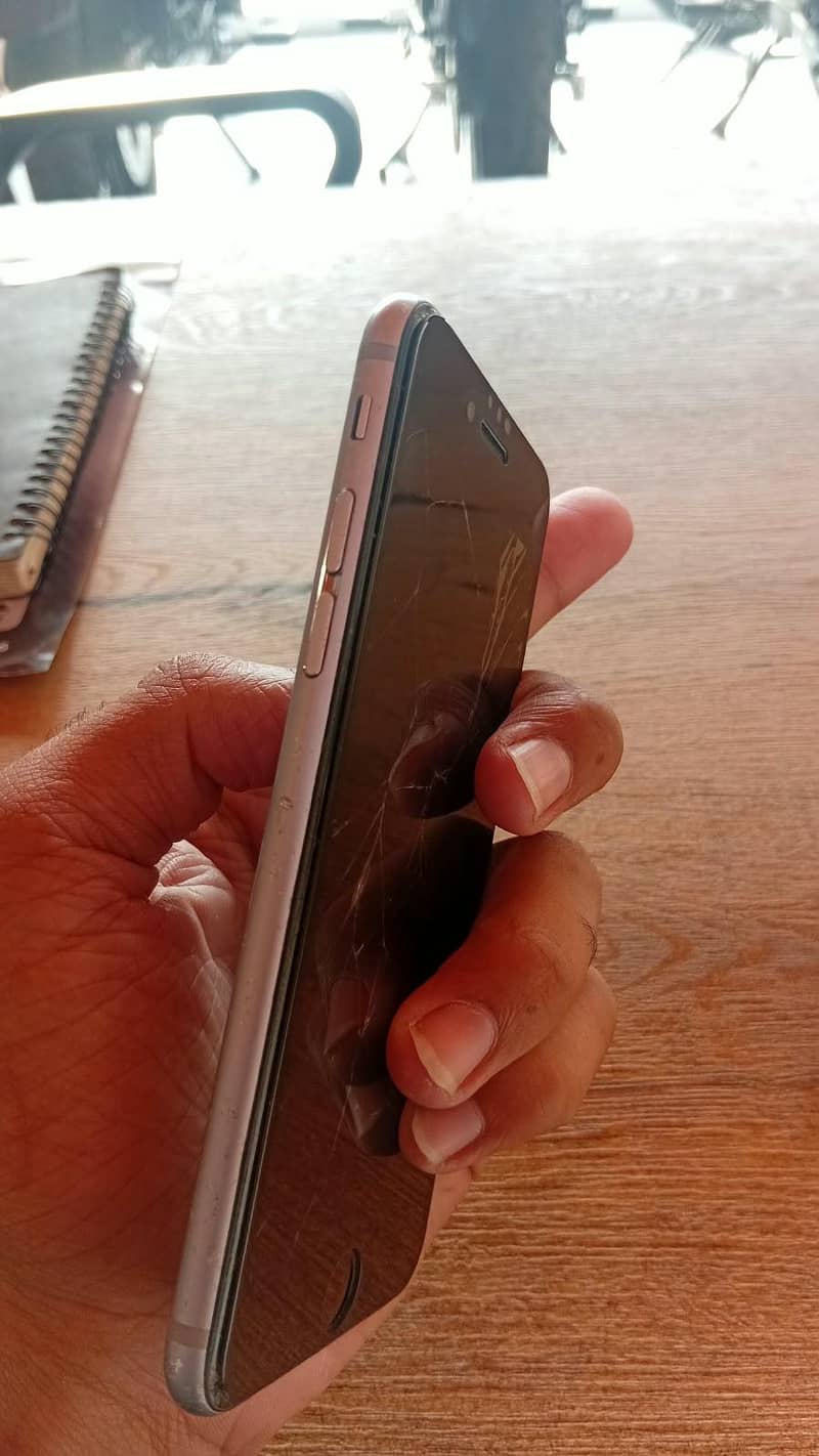 Apple iPhone 6S 2
