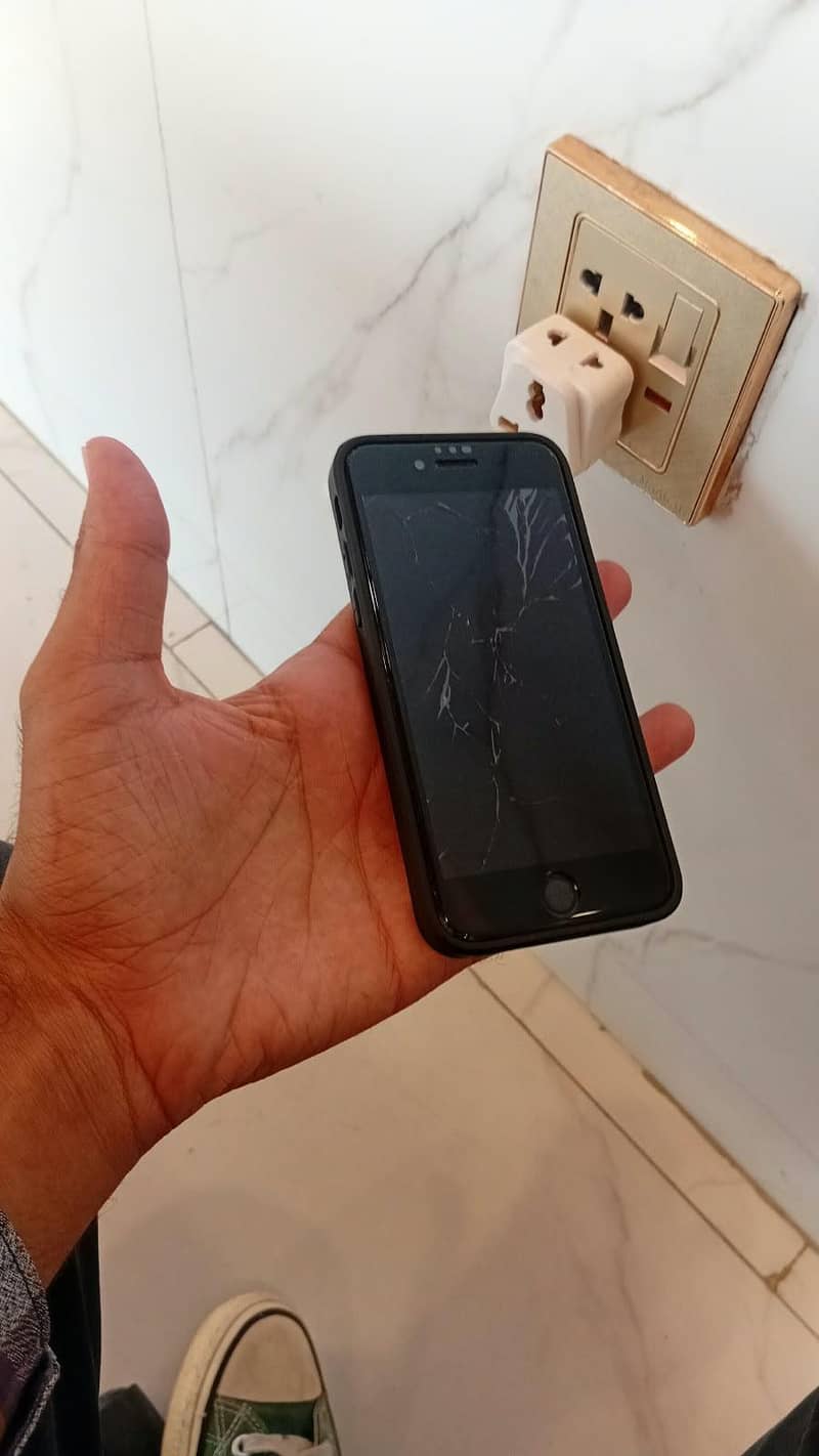 Apple iPhone 6S 5