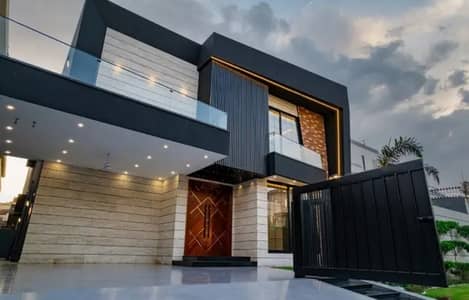Modern Executive Living: 1 Kanal New House for Sale Near UCP, Lahore