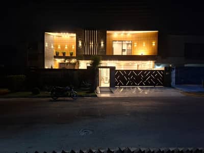 Prime Investment Opportunity In Valencia Town Luxury 1 Kanal House For Sale