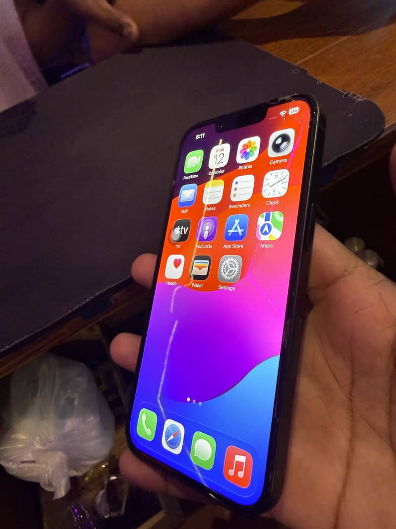 Apple iPhone 13 2
