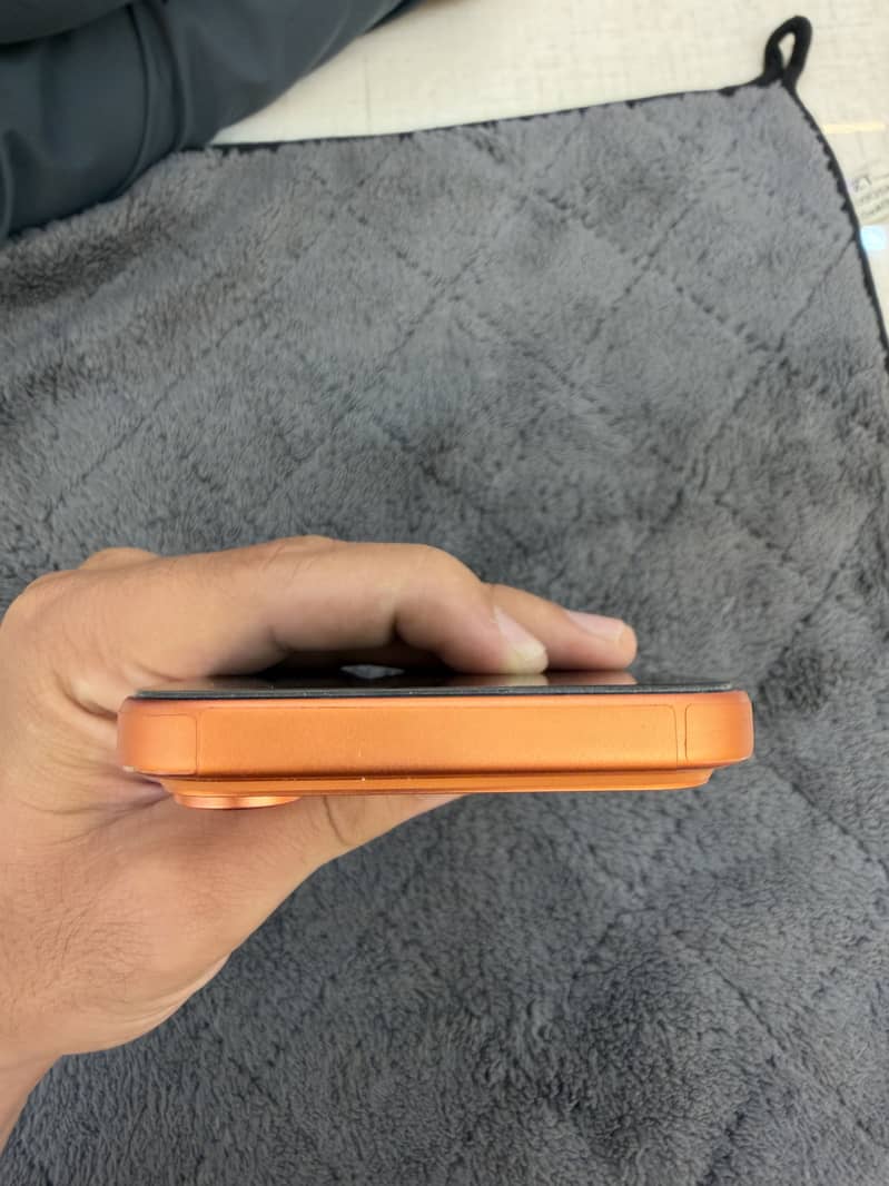 Apple iPhone 17 Pro Max 1