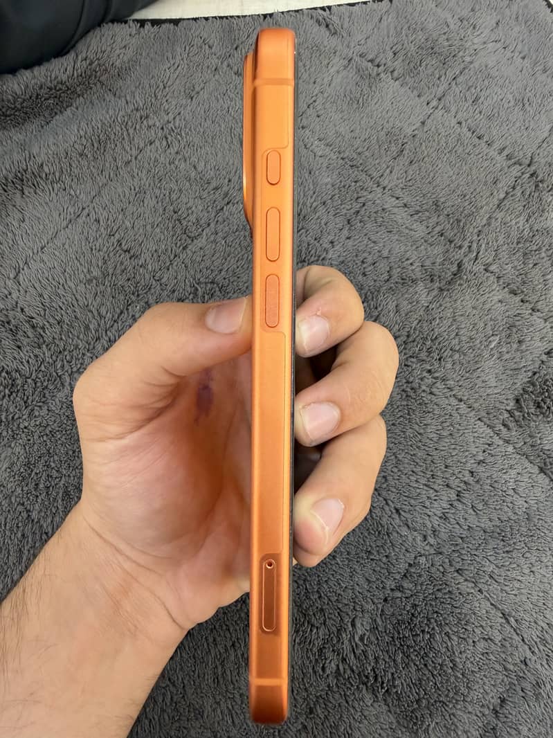 Apple iPhone 17 Pro Max 3