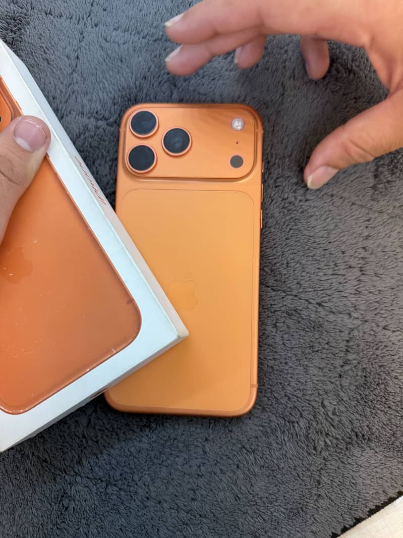 Apple iPhone 17 Pro Max 5