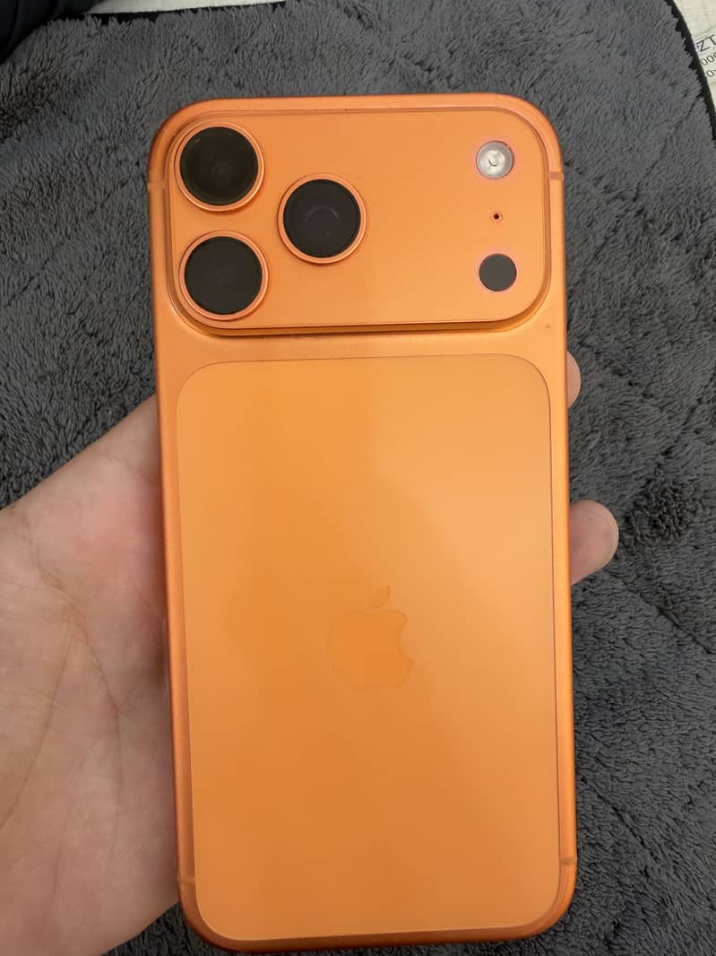 Apple iPhone 17 Pro Max 6