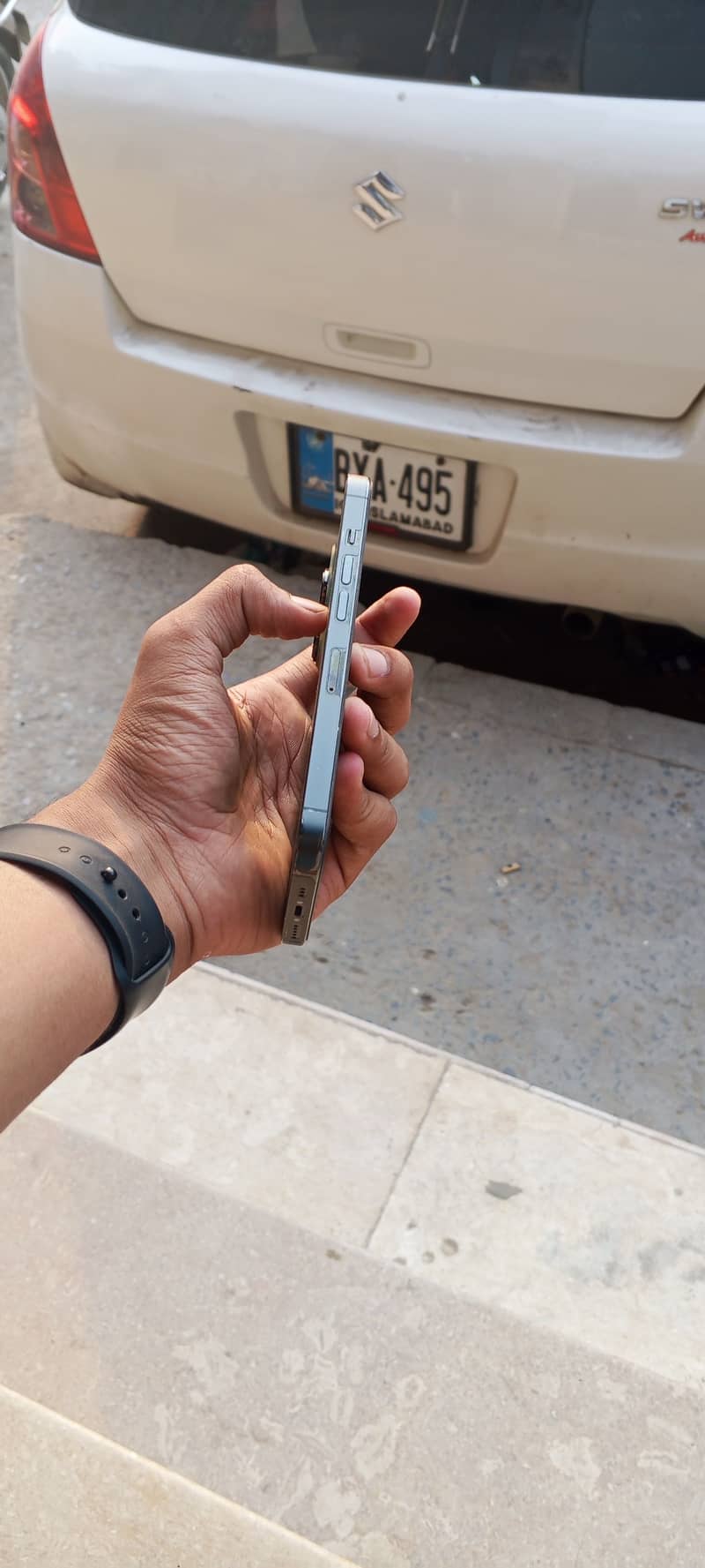 Apple iPhone 13 Pro 2