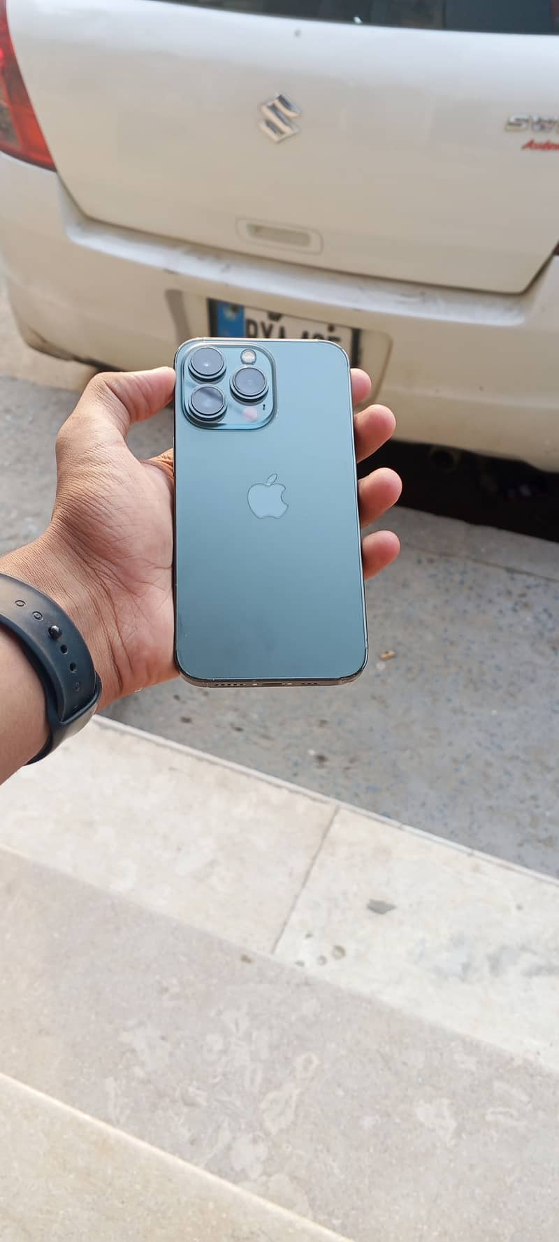 Apple iPhone 13 Pro 3
