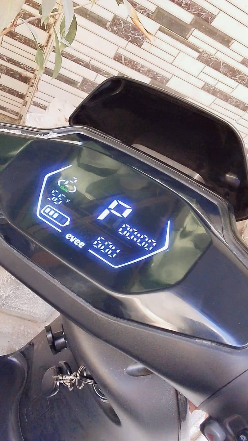 evee mito plus 2