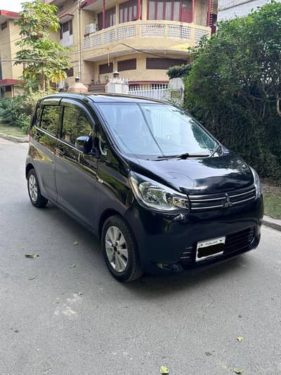 Mitsubishi Ek Wagon 2013