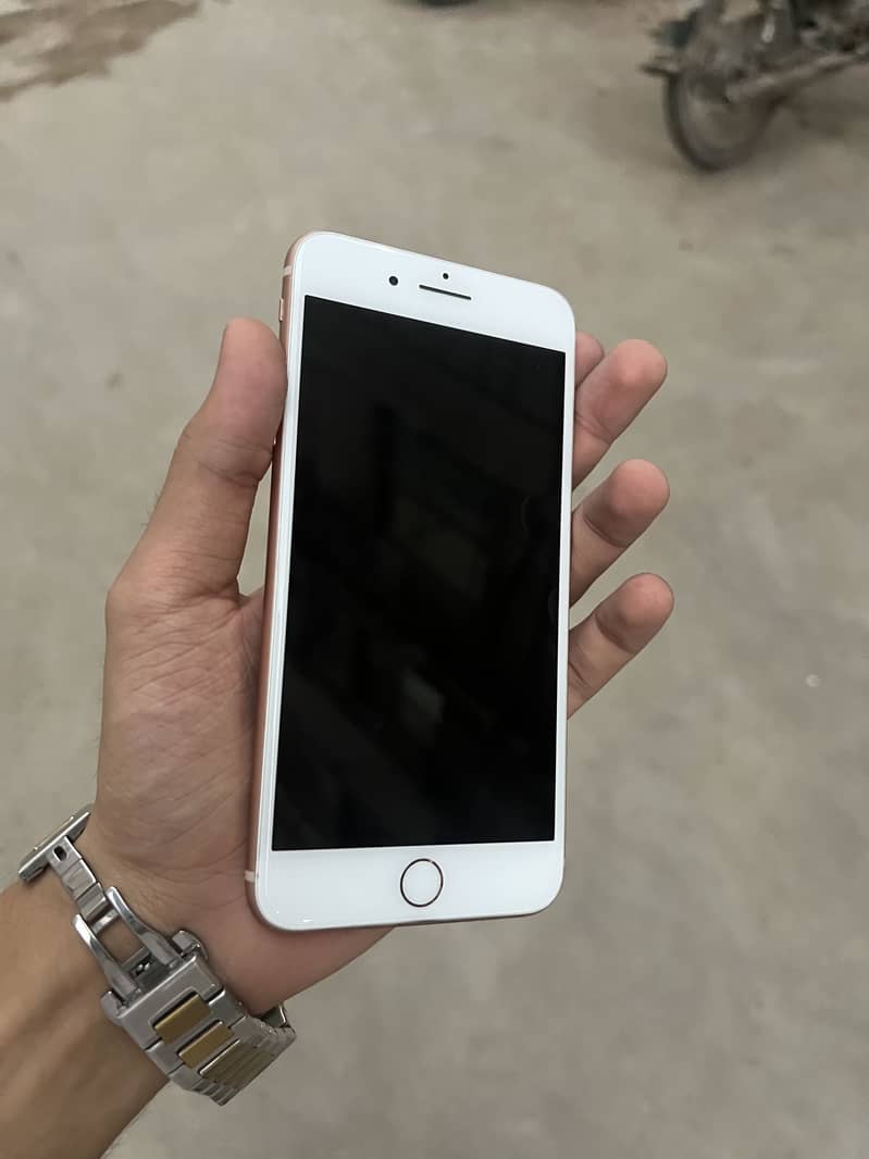 iPhone 8 Plus 9