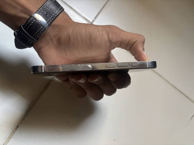 Apple iPhone 14 Pro 1