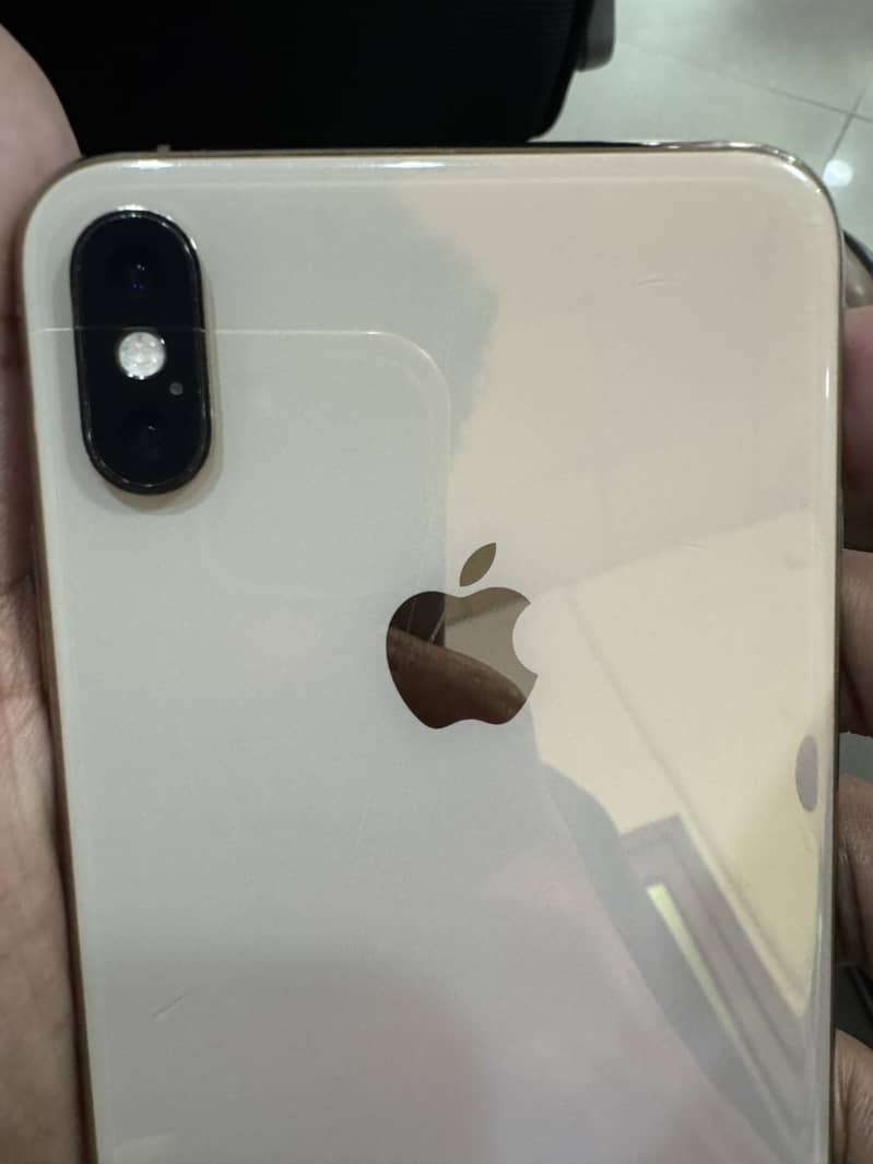 Apple iPhone XS Max 2