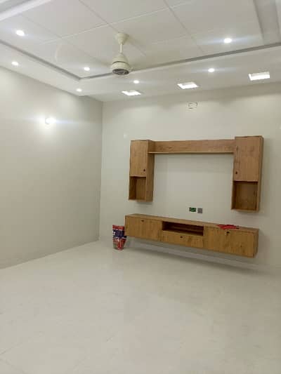 10 Marla Lower Portion Available For Rent In Architect Society