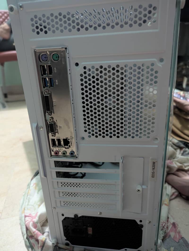 Gaming pc, Condition like new. (without gpu) 4