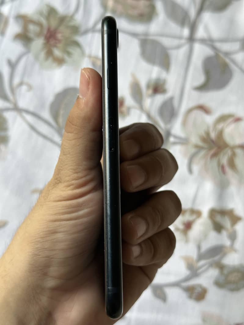 Apple iPhone SE 4