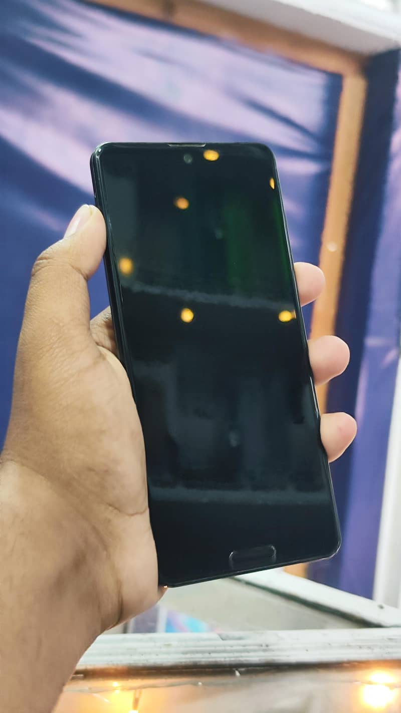 Sharp Aquos R5G 3