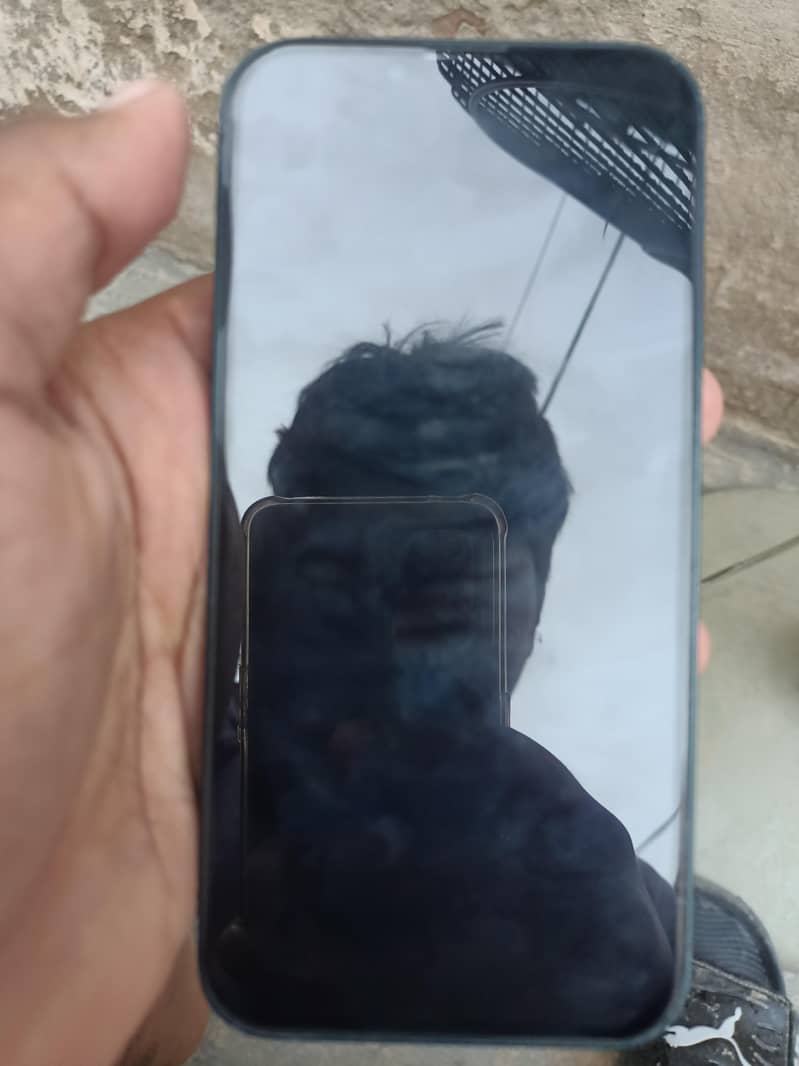 Apple iPhone 13 1