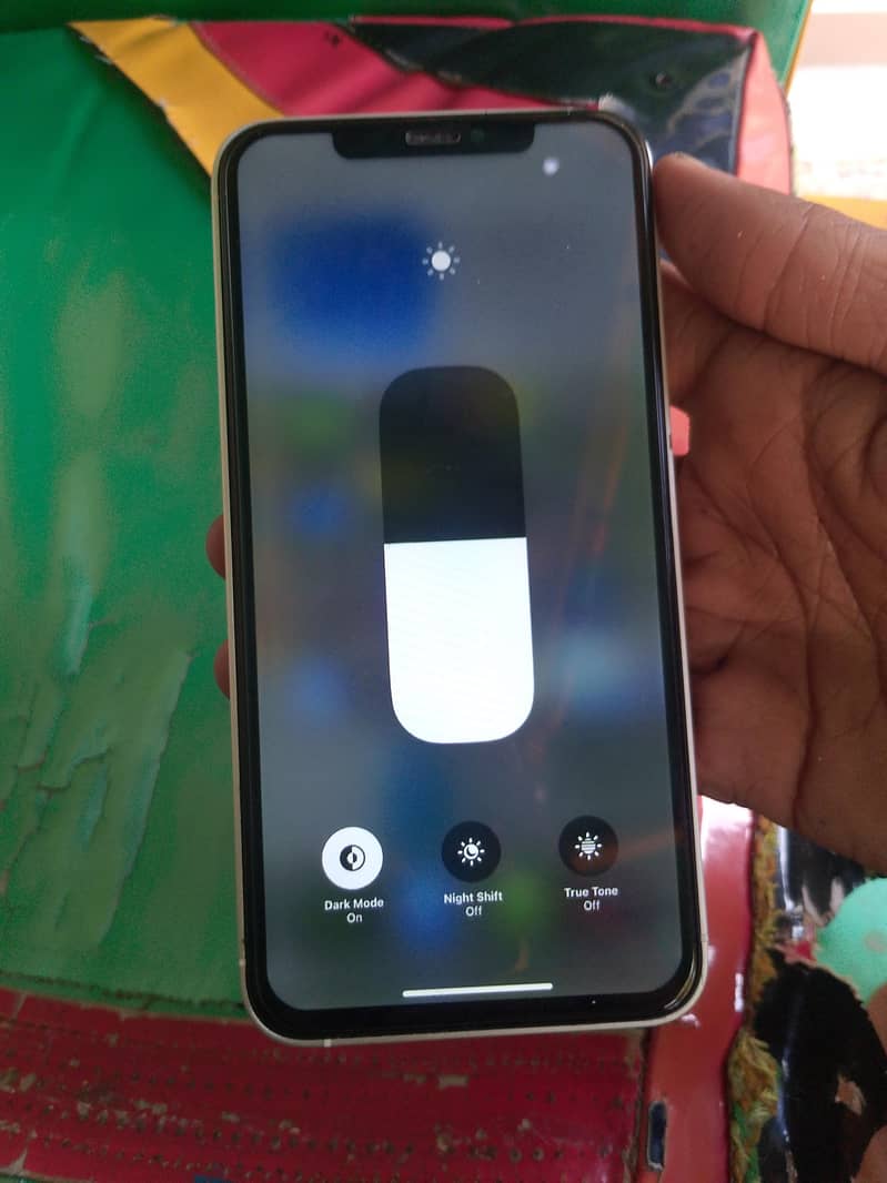 Apple iPhone XS Max 3