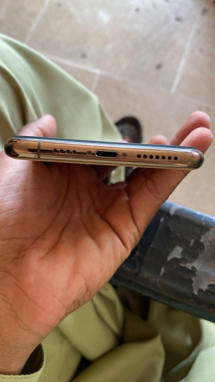 Apple iPhone 11 Pro Max 5