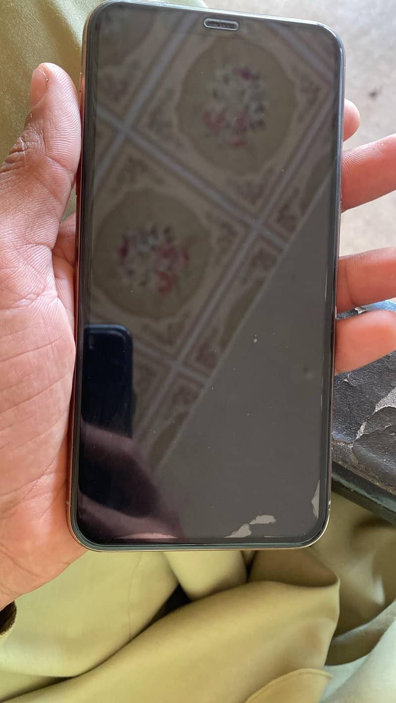 Apple iPhone 11 Pro Max 7