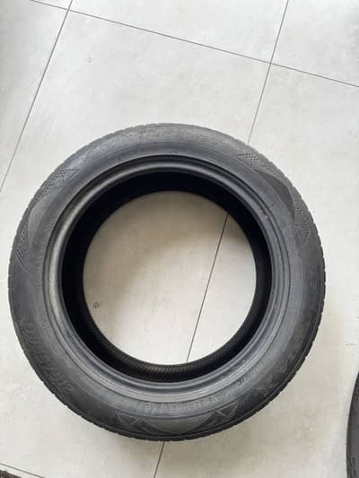 Set of 4 Used Tyres 215/55R17 (Vitour Neo Tempesta & BOTO Vantage)