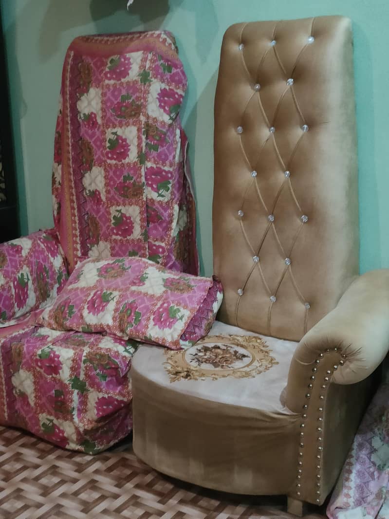 bad dressing chair table 1
